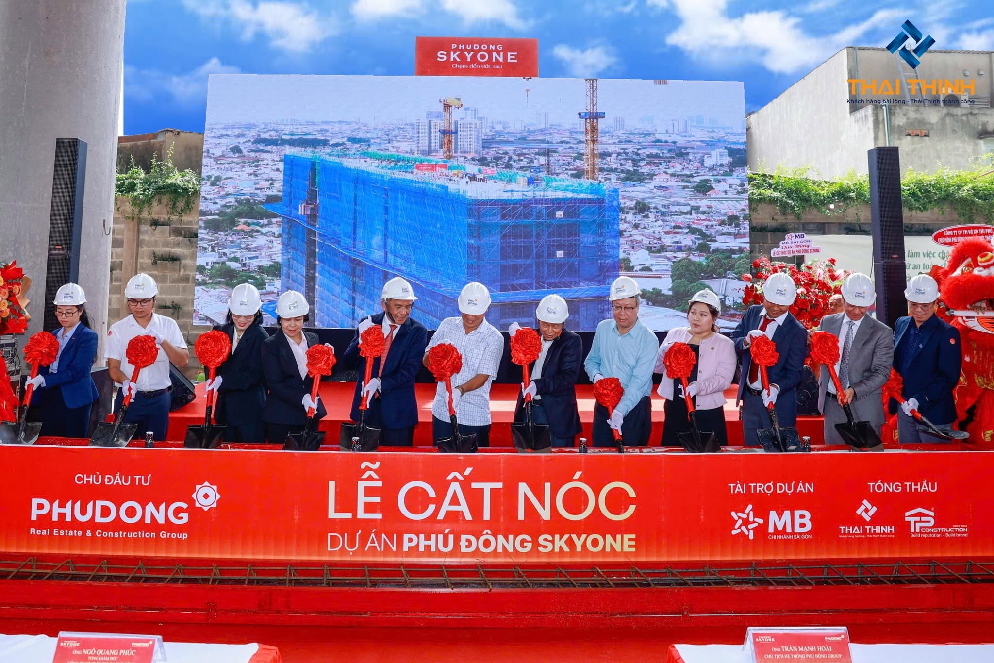 LỄ CẤT NÓC DỰ ÁN PHÚ ĐÔNG SKYONE - DẤU MỐC MỚI CHO HÀNH TRÌNH AN CƯ