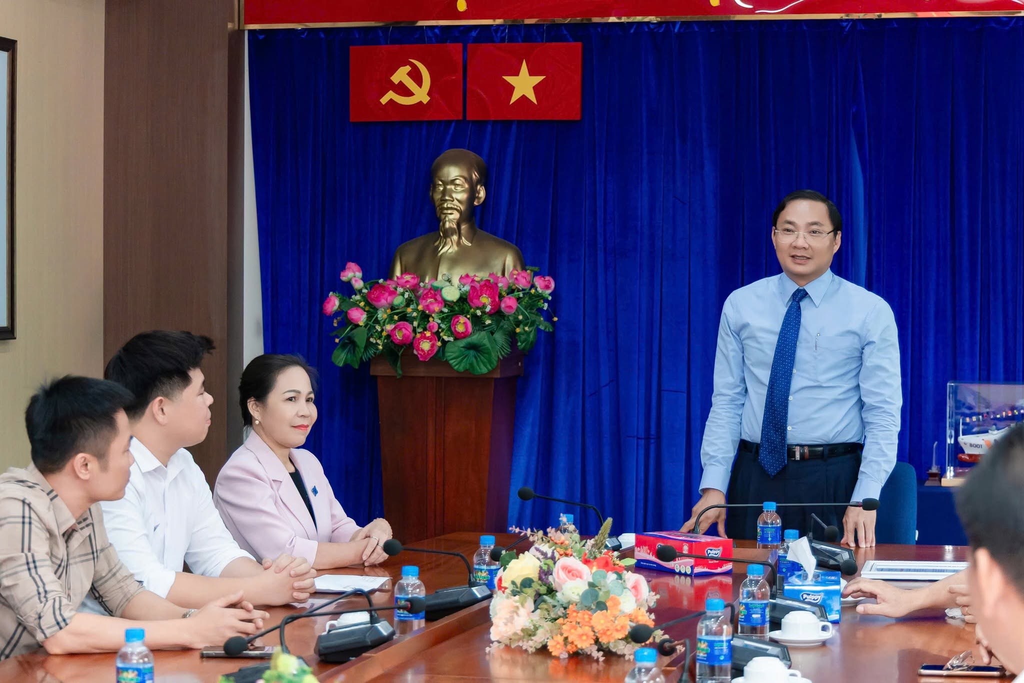 THÁI THỊNH CHUNG TAY SẺ CHIA, ĐỒNG HÀNH CÙNG BÀ CON XÃ NHÀ BÈ