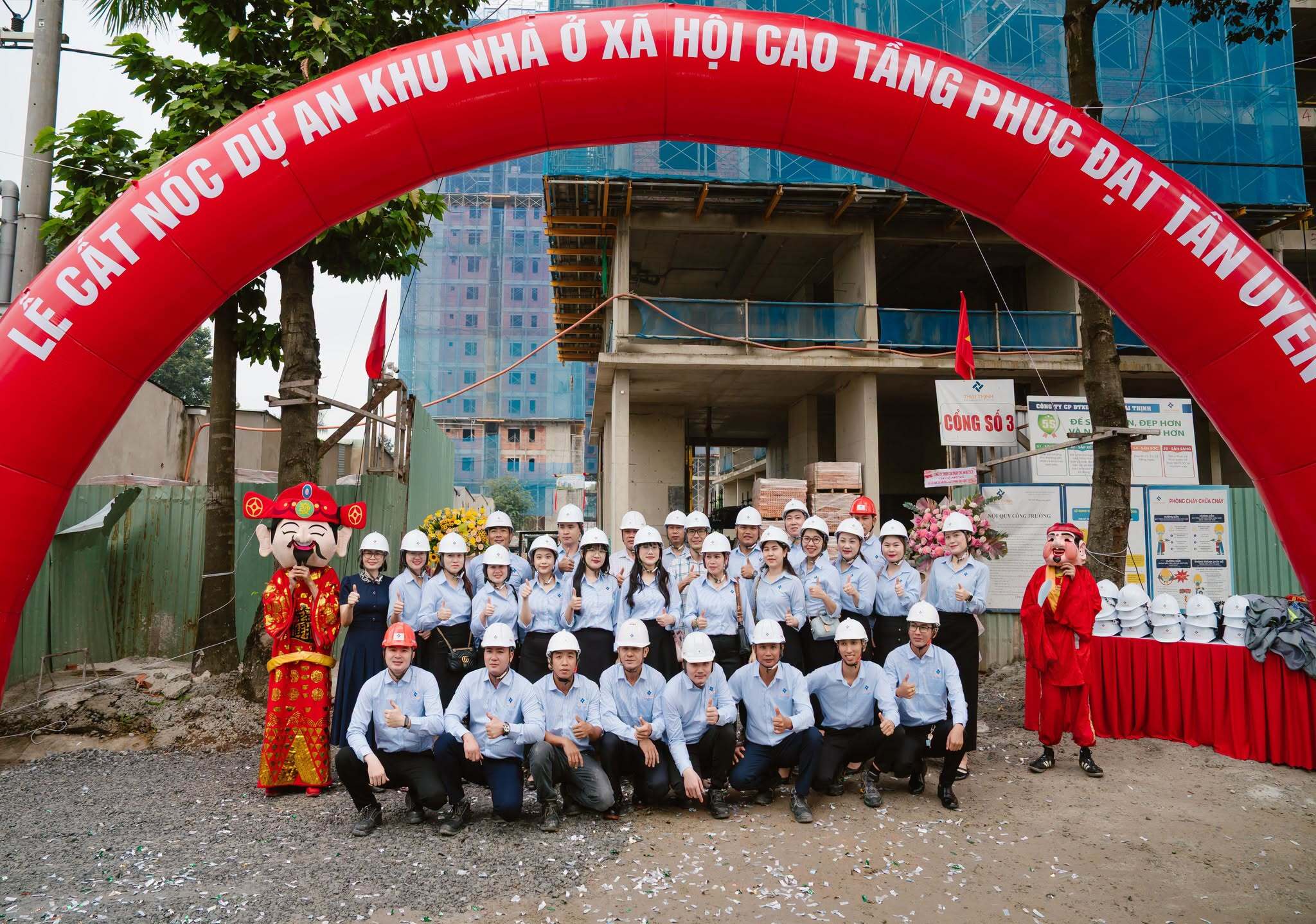 LỄ CẤT NÓC DỰ ÁN KHU NHÀ Ở XÃ HỘI CAO TẦNG PHÚC ĐẠT – TÂN UYÊN: DẤU MỐC MỚI TRÊN HÀNH TRÌNH HOÀN THIỆN CÔNG TRÌNH VÌ CỘNG ĐỒNG