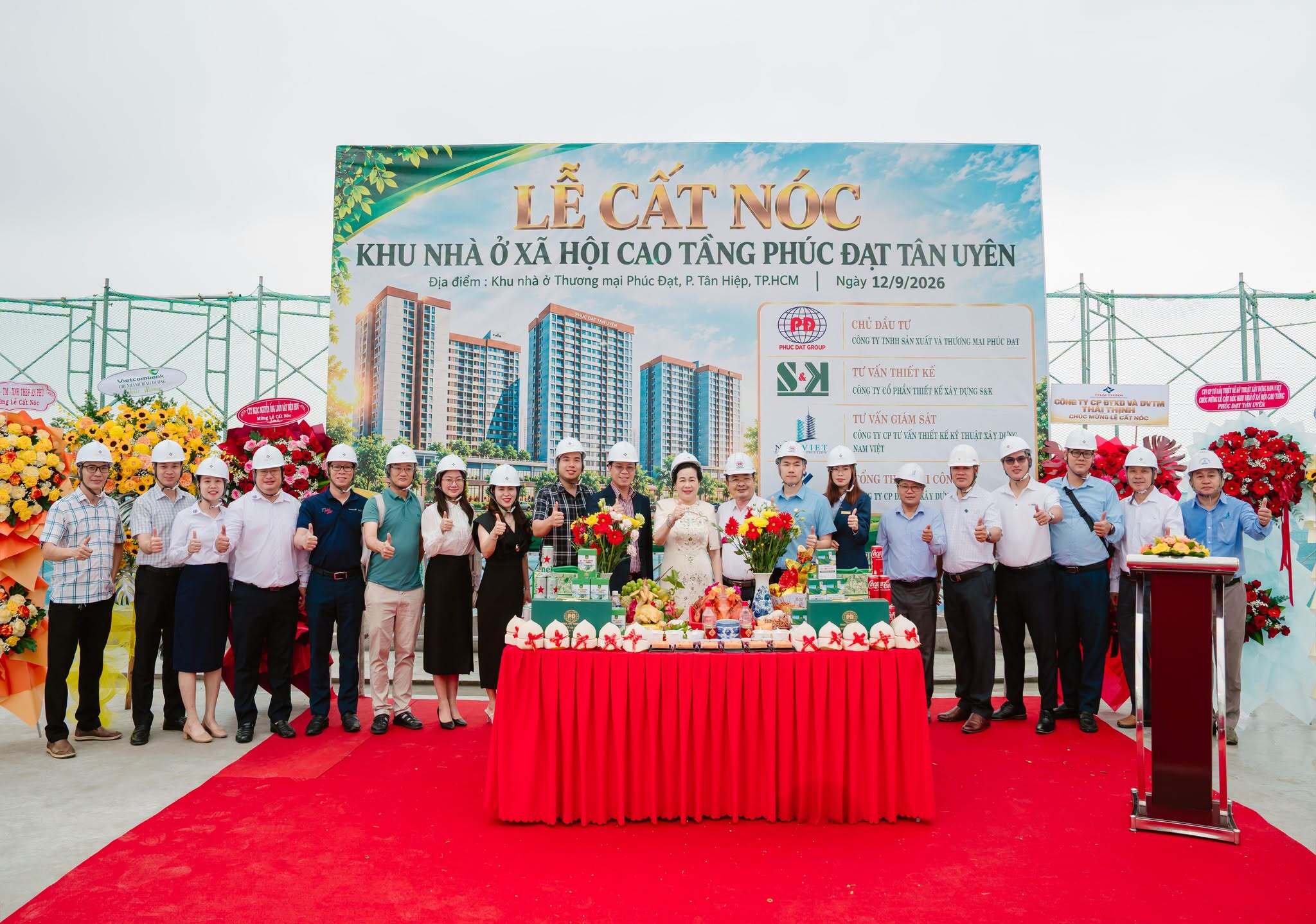 LỄ CẤT NÓC DỰ ÁN KHU NHÀ Ở XÃ HỘI CAO TẦNG PHÚC ĐẠT – TÂN UYÊN: DẤU MỐC MỚI TRÊN HÀNH TRÌNH HOÀN THIỆN CÔNG TRÌNH VÌ CỘNG ĐỒNG